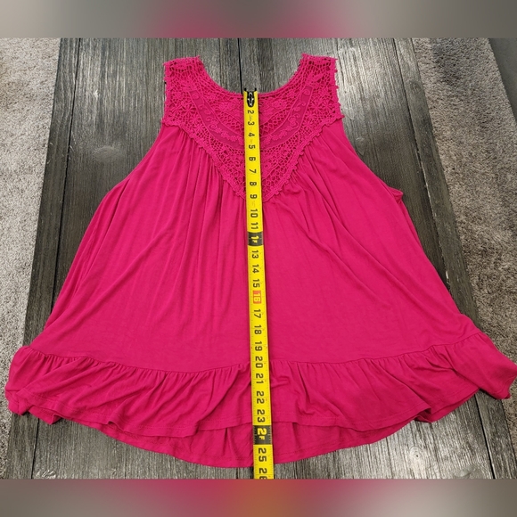 Torrid 2 Super Soft Hot Pink sleeveless top - Picture 5 of 10